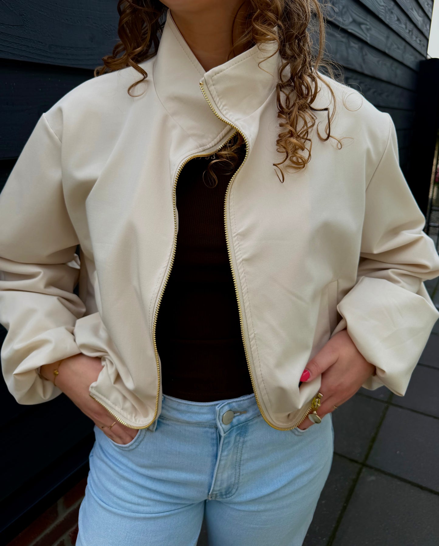 Anna Creme Jasje